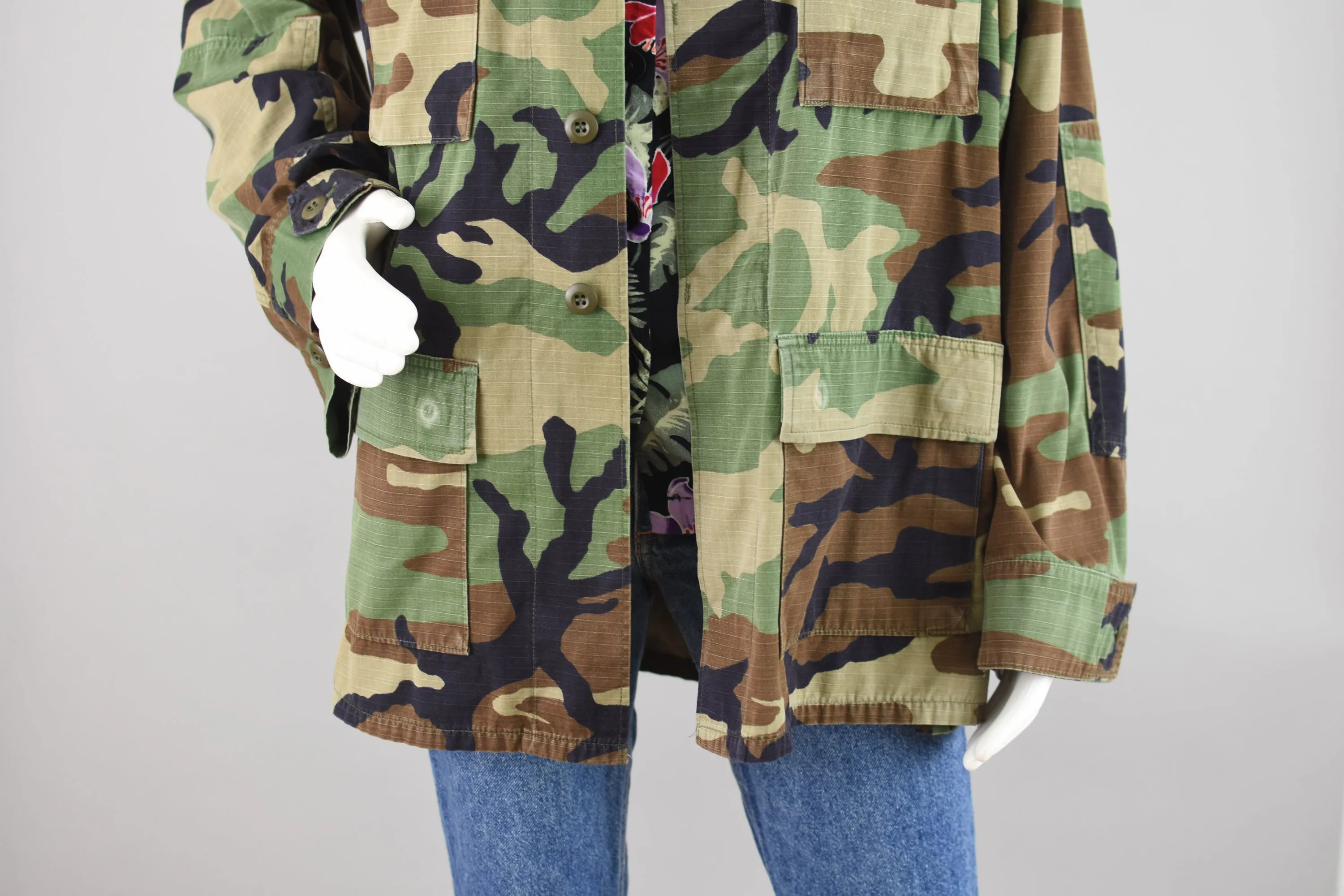 90s Distressed Army Camouflage Jacket, Men's Medium Long