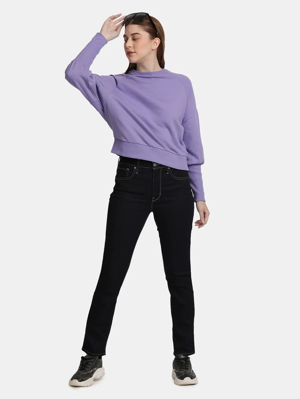 Women's Solid Round Neck Sweatshirt